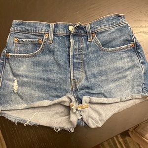 Levi’s shorts